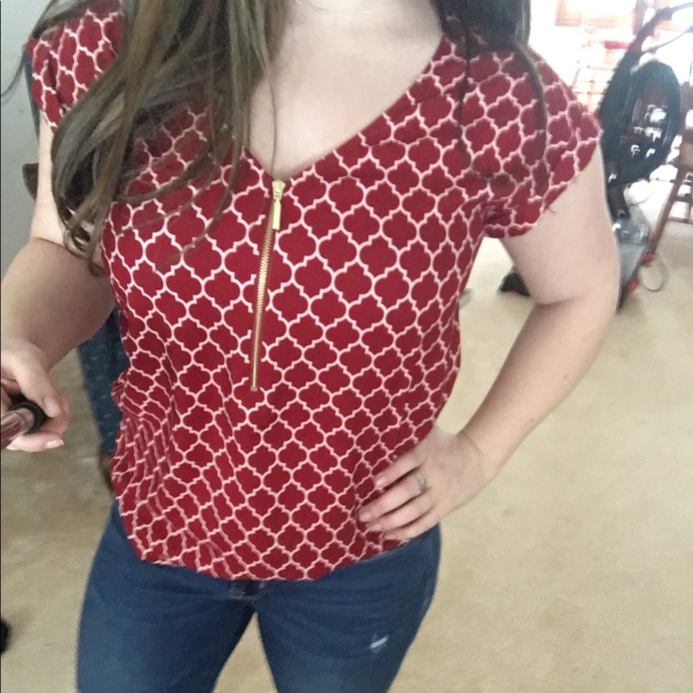 Patterned shirt with zipper detail